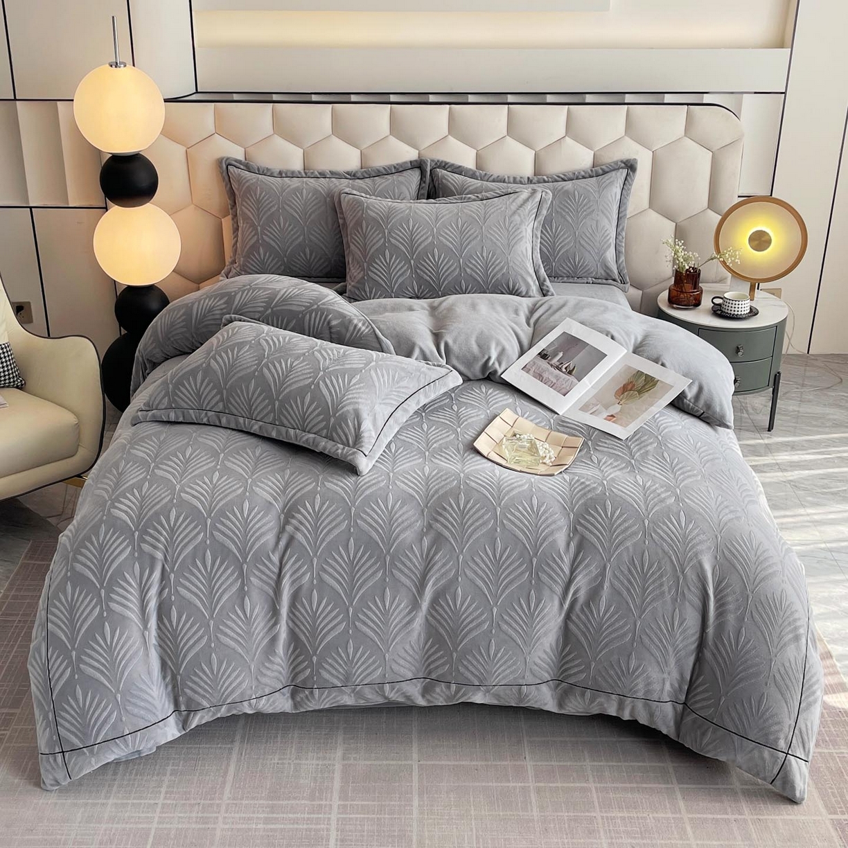 锦彩家居 2025新款高克重轻奢款牛奶绒雕花四件套-秘境 秘境-云岩灰