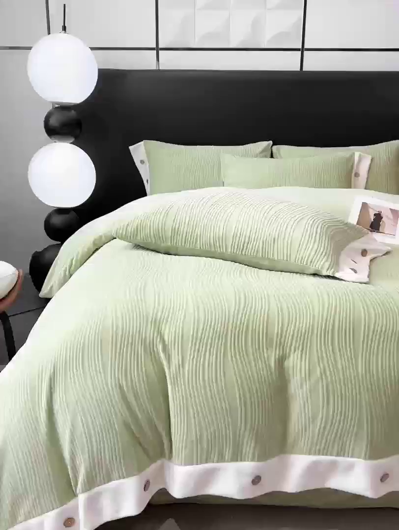 91家纺网 家纺一手货源 找家纺 （总）锦彩家居 2025新款亲肤舒适高克重牛奶绒纽扣款四件套-简爱