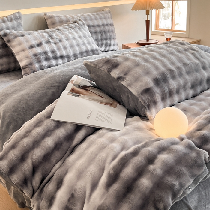 91家纺网 家纺一手货源 找家纺 绘萱家居 2025新款仿兔绒牛奶绒四件套兔毛兔兔绒-渐变彩泡泡 渐变彩泡泡-灰