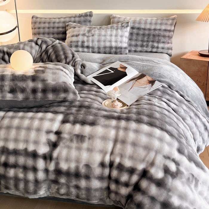 91家纺网 家纺一手货源 找家纺 绘萱家居 2025新款仿兔绒牛奶绒四件套兔毛兔兔绒-渐变彩泡泡 渐变彩泡泡-灰