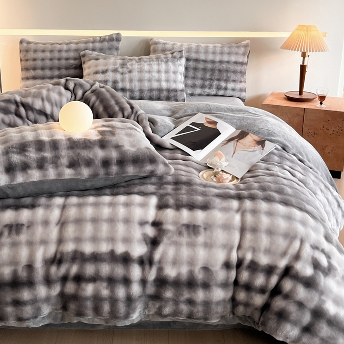 91家纺网 家纺一手货源 找家纺 绘萱家居 2025新款仿兔绒牛奶绒四件套兔毛兔兔绒-渐变彩泡泡 渐变彩泡泡-灰