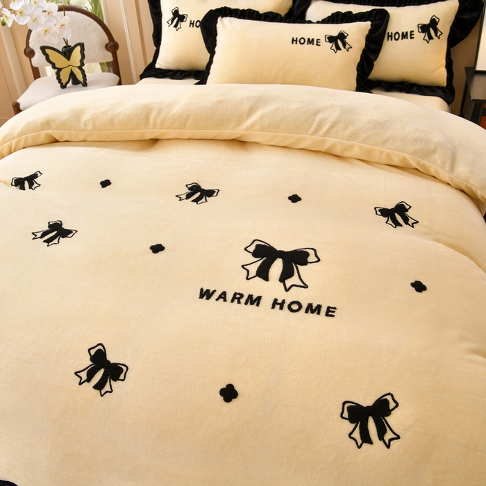 91家纺网 家纺一手货源 找家纺 梦之星 2025新款9斤毛巾绣韩式花边牛奶绒四件套 蝴蝶结-淡黄