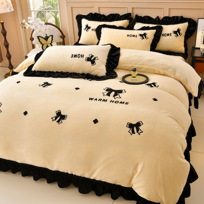 91家纺网 家纺一手货源 找家纺 梦之星 2025新款9斤毛巾绣韩式花边牛奶绒四件套 蝴蝶结-淡黄