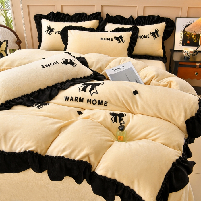 91家纺网 家纺一手货源 找家纺 梦之星 2025新款9斤毛巾绣韩式花边牛奶绒四件套 蝴蝶结-淡黄