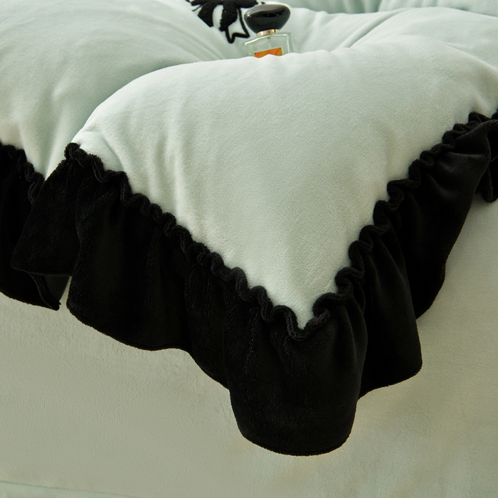 91家纺网 家纺一手货源 找家纺 梦之星 2025新款9斤毛巾绣韩式花边牛奶绒四件套 蝴蝶结-淡绿