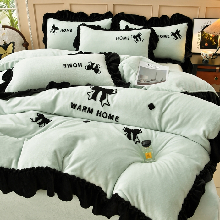 91家纺网 家纺一手货源 找家纺 梦之星 2025新款9斤毛巾绣韩式花边牛奶绒四件套 蝴蝶结-淡绿