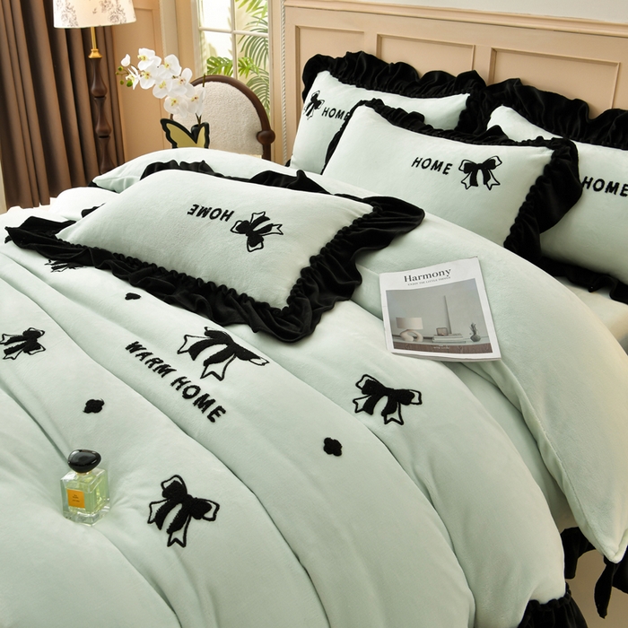 91家纺网 家纺一手货源 找家纺 梦之星 2025新款9斤毛巾绣韩式花边牛奶绒四件套 蝴蝶结-淡绿