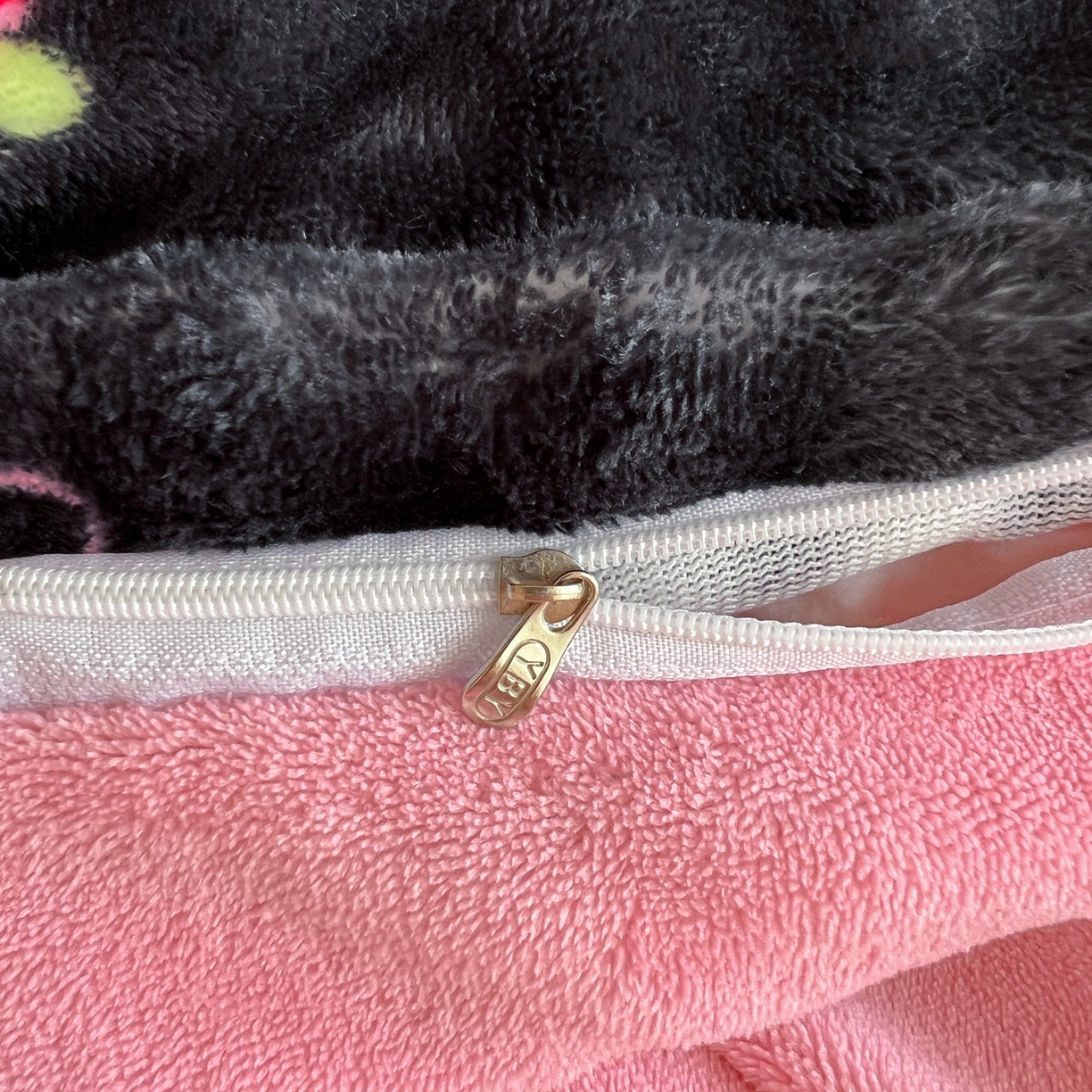 91家纺网 家纺一手货源 找家纺 仟网汇 2025新款泡泡绒牛奶绒四件套 暗香