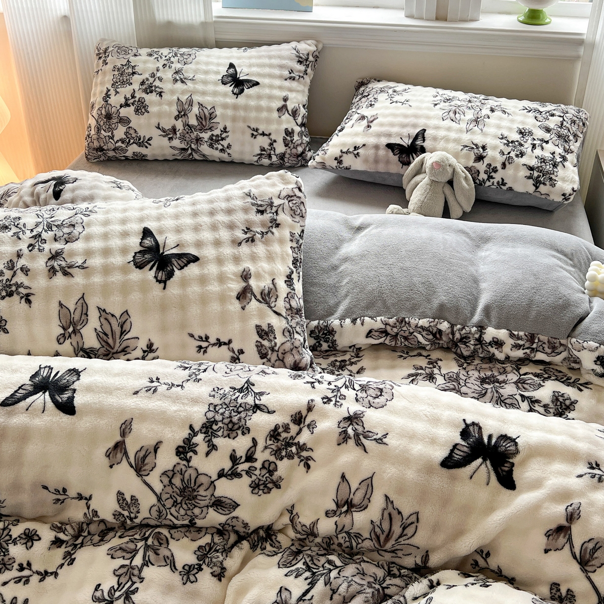 91家纺网 家纺一手货源 找家纺 仟网汇 2025新款泡泡绒牛奶绒四件套 奥黛丽