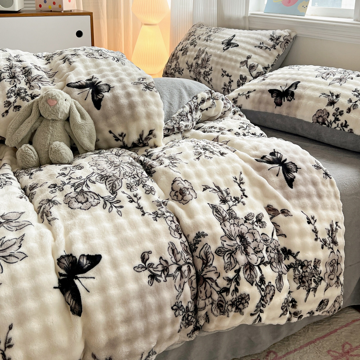 91家纺网 家纺一手货源 找家纺 仟网汇 2025新款泡泡绒牛奶绒四件套 奥黛丽