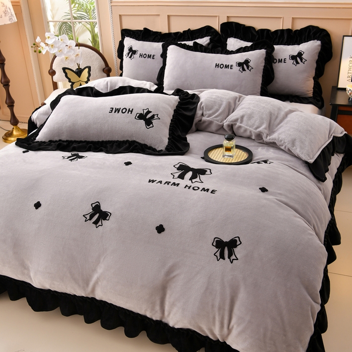 91家纺网 家纺一手货源 找家纺 梦之星 2025新款9斤毛巾绣韩式花边牛奶绒四件套 蝴蝶结-灰