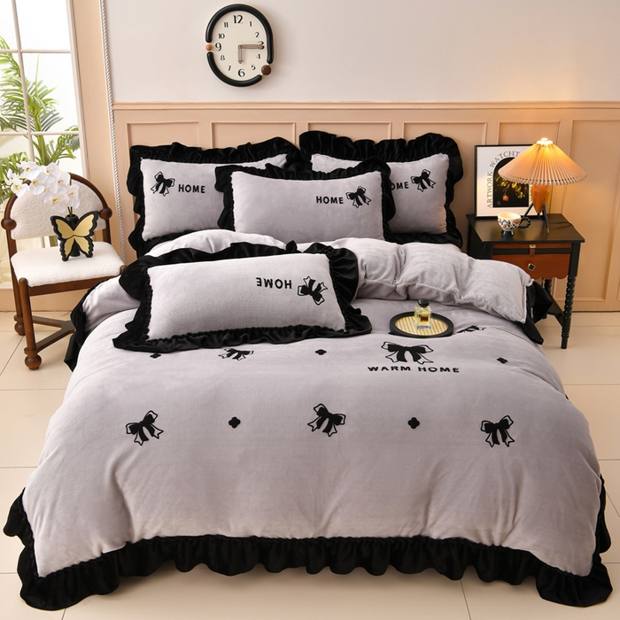 91家纺网 家纺一手货源 找家纺 梦之星 2025新款9斤毛巾绣韩式花边牛奶绒四件套 蝴蝶结-灰