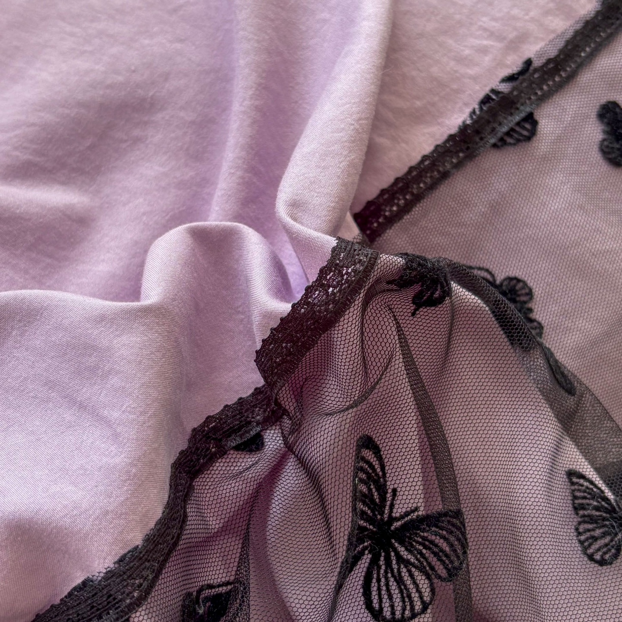 91家纺网 家纺一手货源 找家纺 韩秀家纺 2025法式超柔水洗棉蕾丝花边床裙四件套工艺款床罩床笠款皱皱纱云朵棉四件套-蝴蝶梦境 蝴蝶梦境-紫色