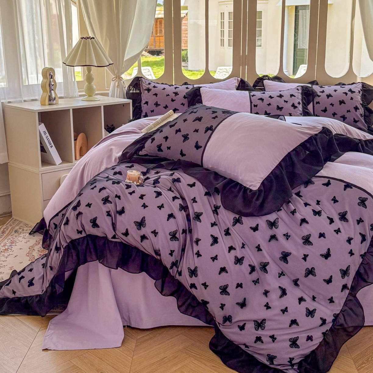 91家纺网 家纺一手货源 找家纺 韩秀家纺 2025法式超柔水洗棉蕾丝花边床裙四件套工艺款床罩床笠款皱皱纱云朵棉四件套-蝴蝶梦境 蝴蝶梦境-紫色
