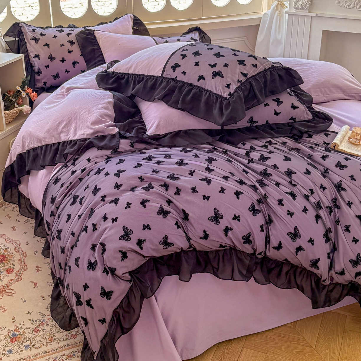 91家纺网 家纺一手货源 找家纺 韩秀家纺 2025法式超柔水洗棉蕾丝花边床裙四件套工艺款床罩床笠款皱皱纱云朵棉四件套-蝴蝶梦境 蝴蝶梦境-紫色