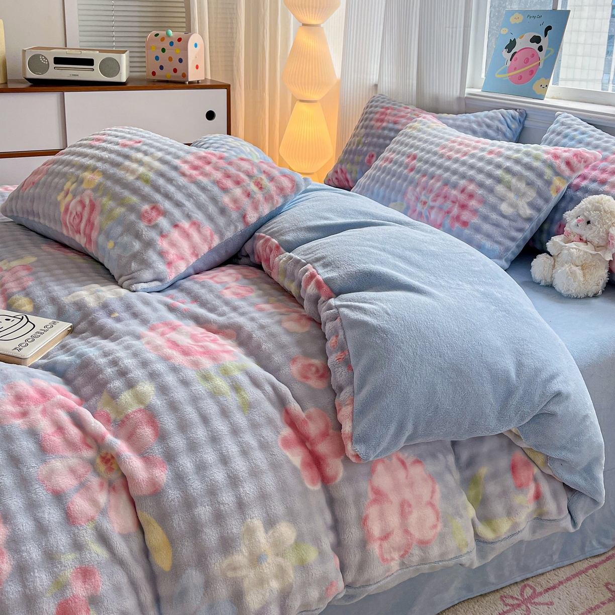 91家纺网 家纺一手货源 找家纺 仟网汇 2025新款泡泡绒牛奶绒四件套 春涧