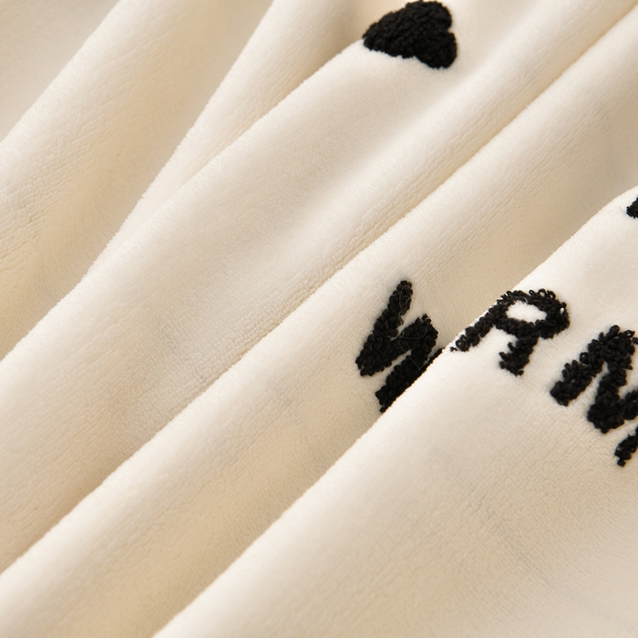 91家纺网 家纺一手货源 找家纺 梦之星 2025新款9斤毛巾绣韩式花边牛奶绒四件套 蝴蝶结-米白