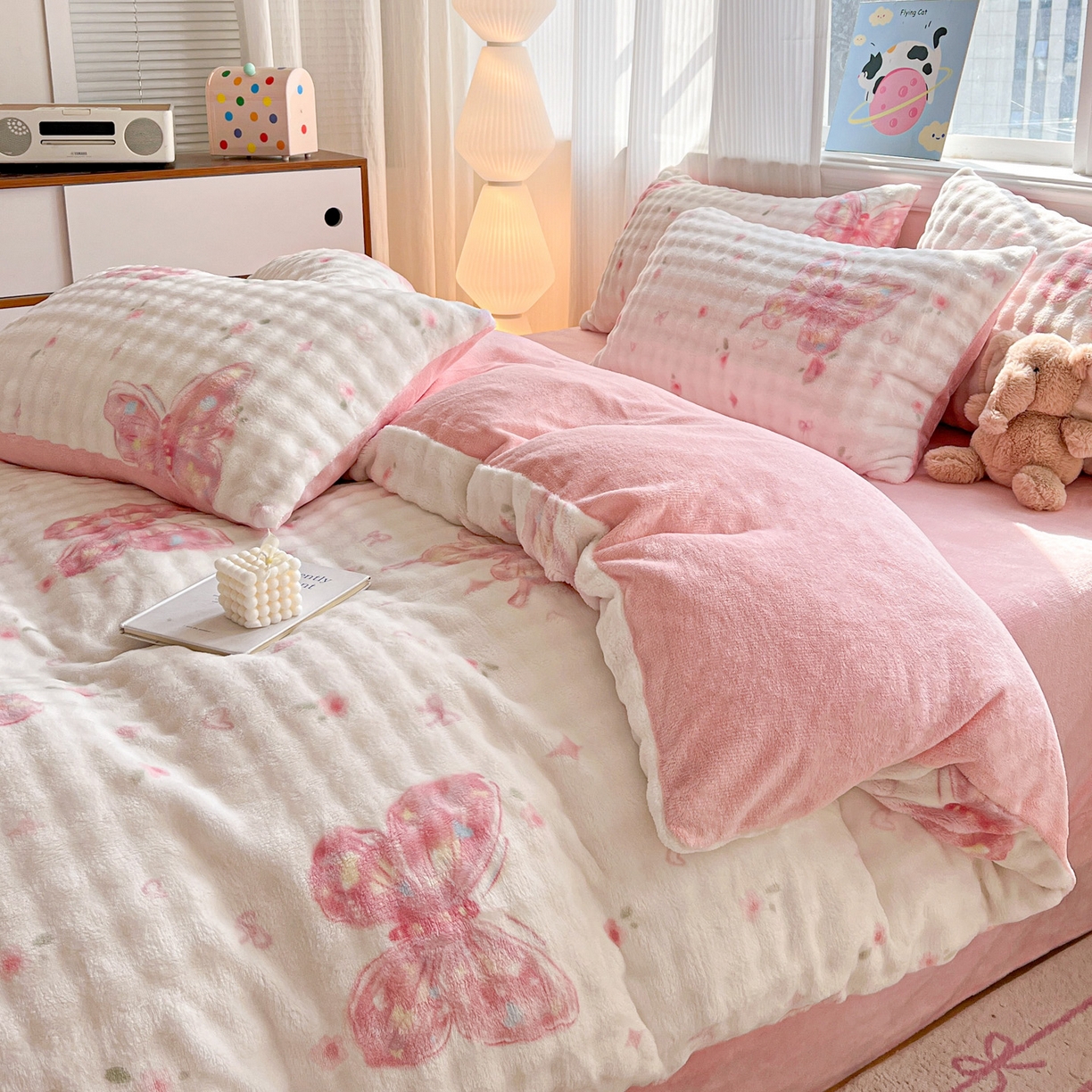 91家纺网 家纺一手货源 找家纺 仟网汇 2025新款泡泡绒牛奶绒四件套 蝶恋