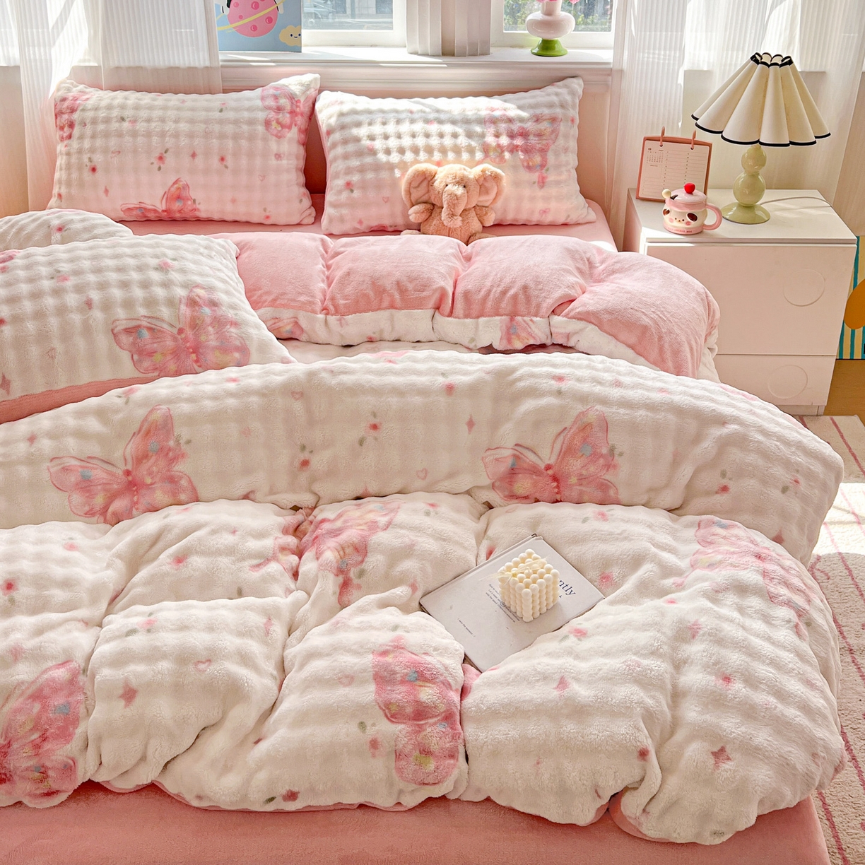 91家纺网 家纺一手货源 找家纺 仟网汇 2025新款泡泡绒牛奶绒四件套 蝶恋