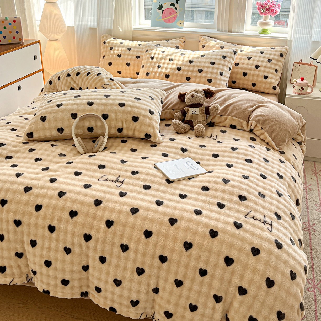 91家纺网 家纺一手货源 找家纺 仟网汇 2025新款泡泡绒牛奶绒四件套 焦糖奶咖