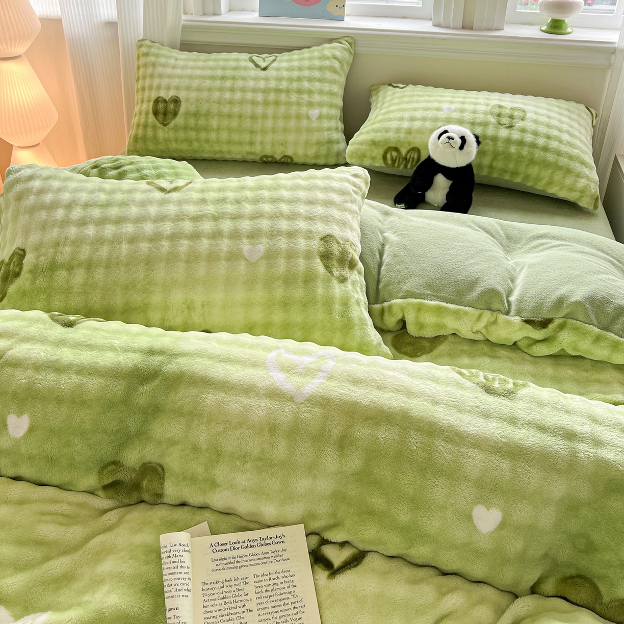91家纺网 家纺一手货源 找家纺 仟网汇 2025新款泡泡绒牛奶绒四件套 绿爱心