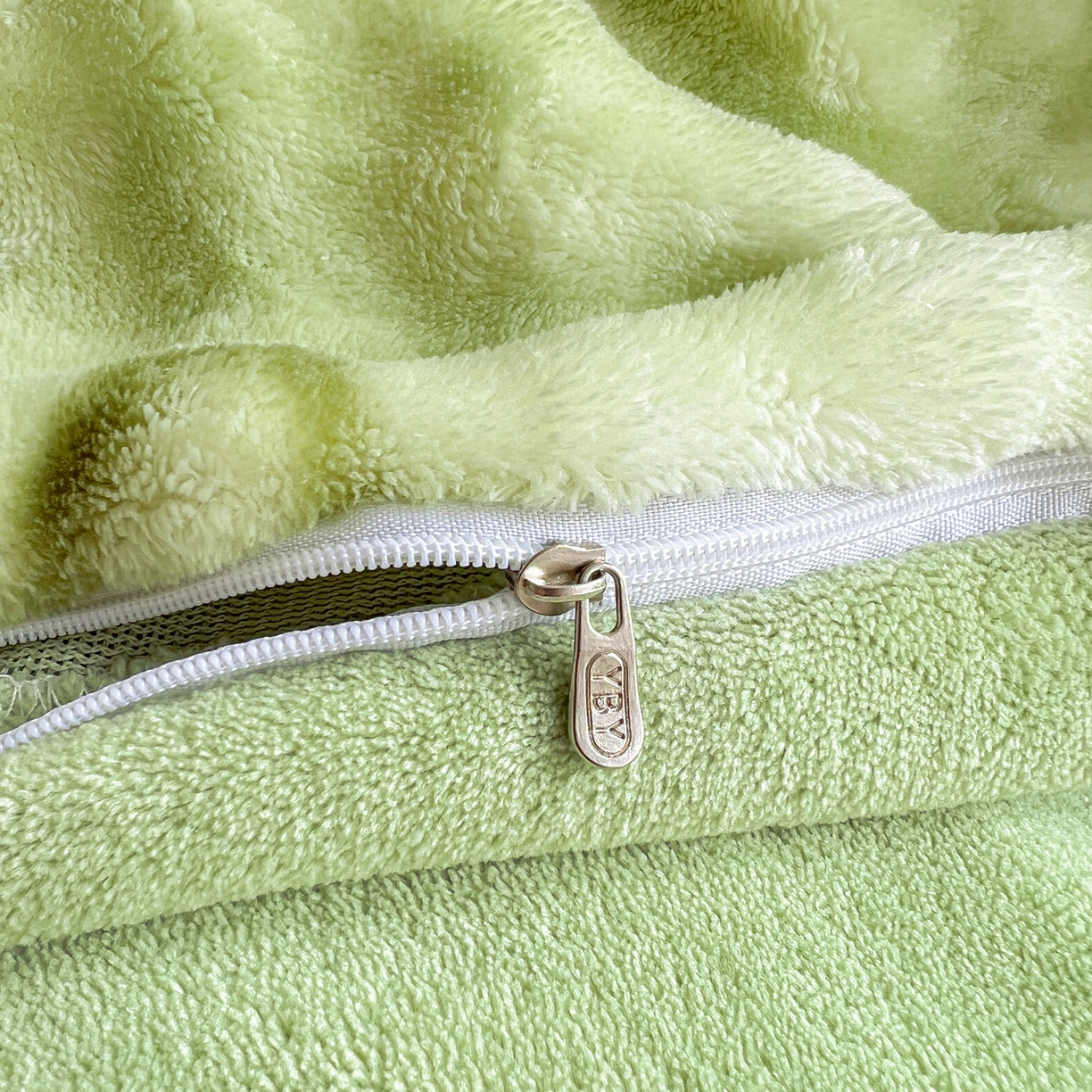 91家纺网 家纺一手货源 找家纺 仟网汇 2025新款泡泡绒牛奶绒四件套 绿爱心