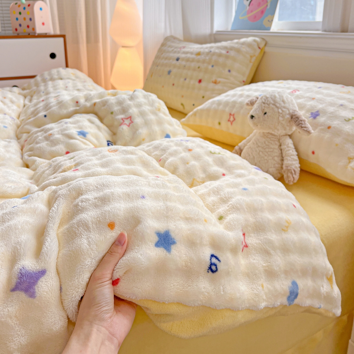 91家纺网 家纺一手货源 找家纺 仟网汇 2025新款泡泡绒牛奶绒四件套 奶油起司