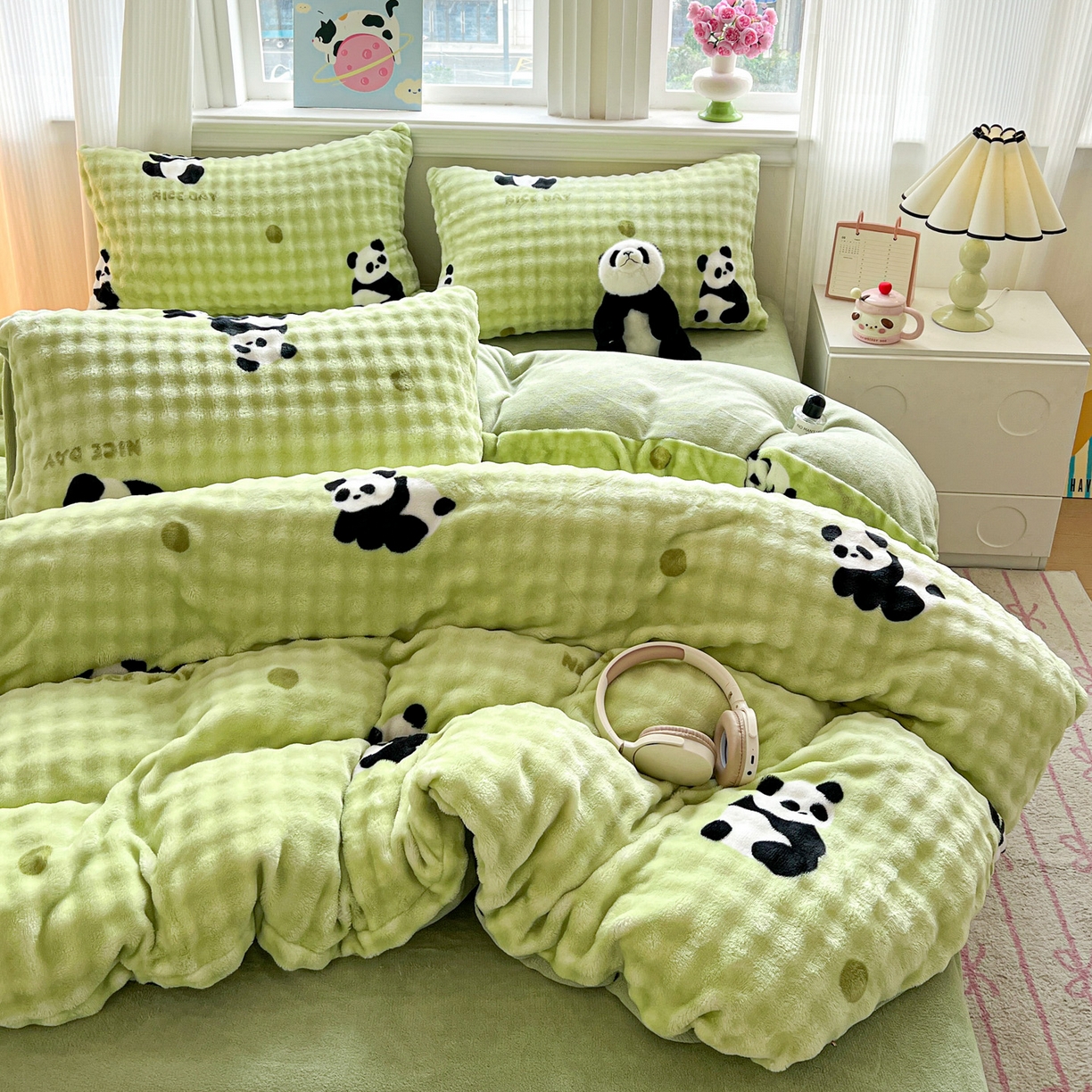 91家纺网 家纺一手货源 找家纺 仟网汇 2025新款泡泡绒牛奶绒四件套 胖达萌萌