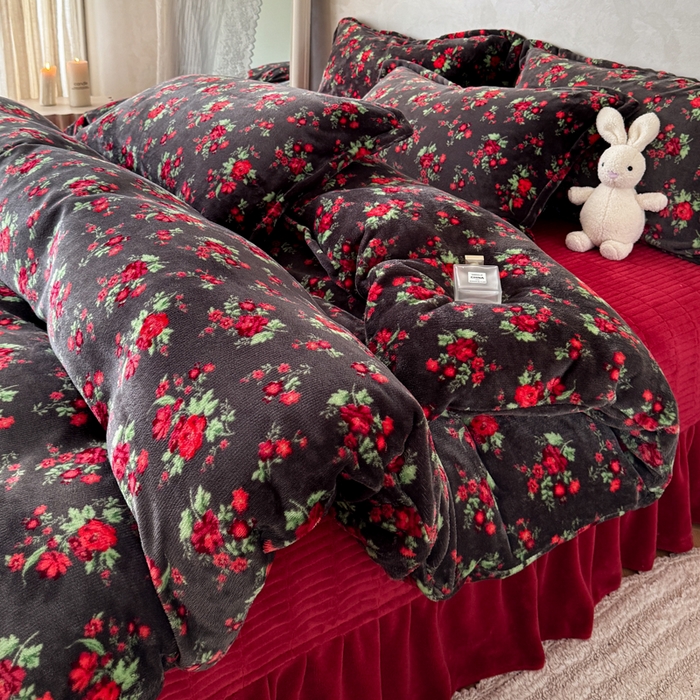 91家纺网 家纺一手货源 找家纺 小叮当家纺仓储工厂店 买家秀 爆款花型2025秋冬新款高克重全消光牛奶绒印花大红喜庆保暖四件套直播 花妖