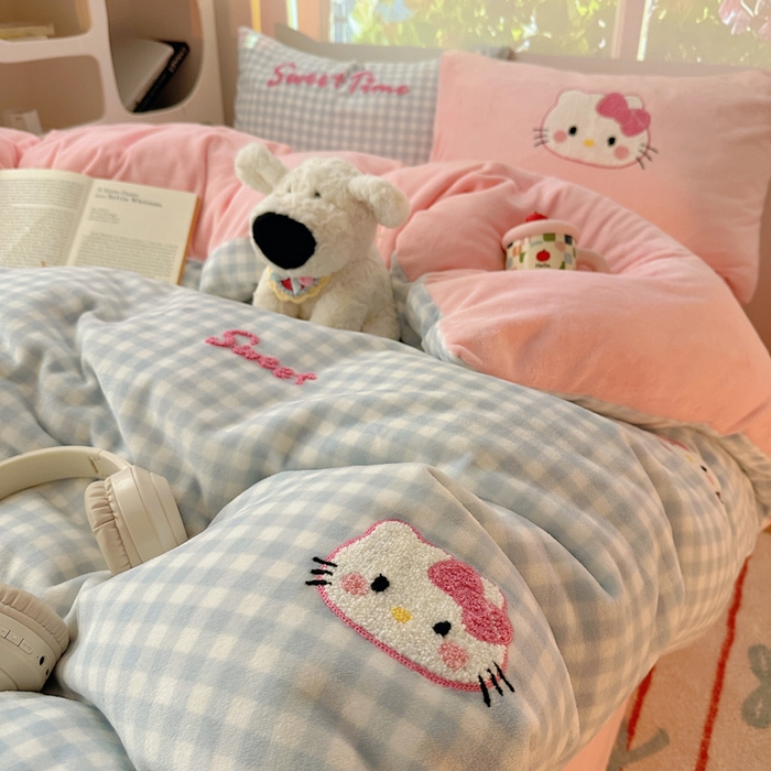 91家纺网 家纺一手货源 找家纺 （总）小叮当家纺仓储工厂店 买家秀 爆款花型2025新款秋冬保暖牛奶绒卡通小清新毛巾绣系列四件套