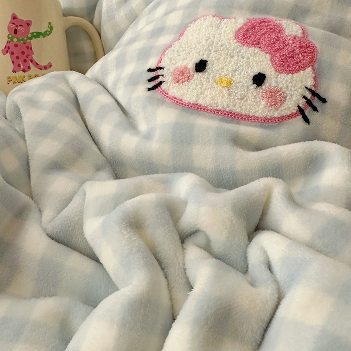 91家纺网 家纺一手货源 找家纺 （总）小叮当家纺仓储工厂店 买家秀 爆款花型2025新款秋冬保暖牛奶绒卡通小清新毛巾绣系列四件套