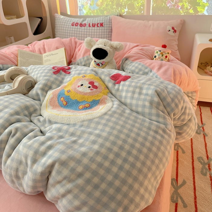 91家纺网 家纺一手货源 找家纺 （总）小叮当家纺仓储工厂店 买家秀 爆款花型2025新款秋冬保暖牛奶绒卡通小清新毛巾绣系列四件套