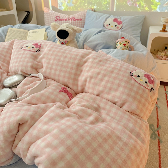 91家纺网 家纺一手货源 找家纺 （总）小叮当家纺仓储工厂店 买家秀 爆款花型2025新款秋冬保暖牛奶绒卡通小清新毛巾绣系列四件套