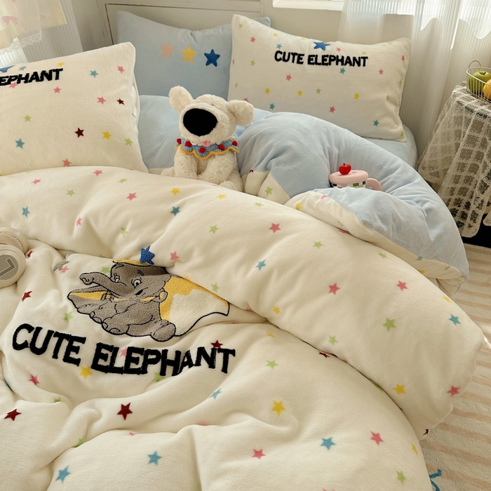 小叮当家纺仓储工厂店 买家秀 爆款花型2025新款秋冬保暖牛奶绒卡通小清新毛巾绣系列四件套 星星小飞象