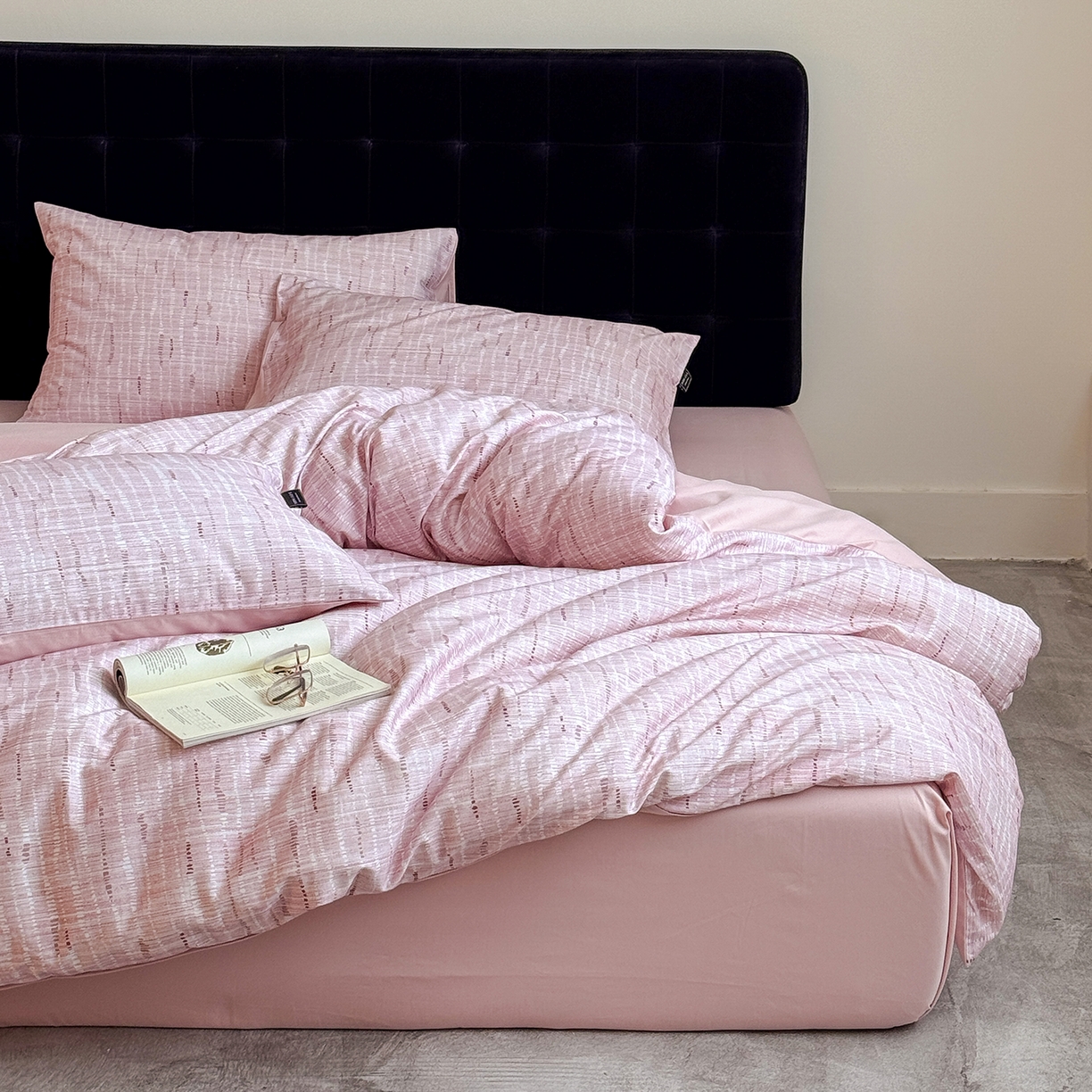 91家纺网 家纺一手货源 找家纺 （总）三味舒屋 2025新款50支全棉印花磨毛四件套-麦吉拉系列 券后（包含优惠券后）不低于289/309元