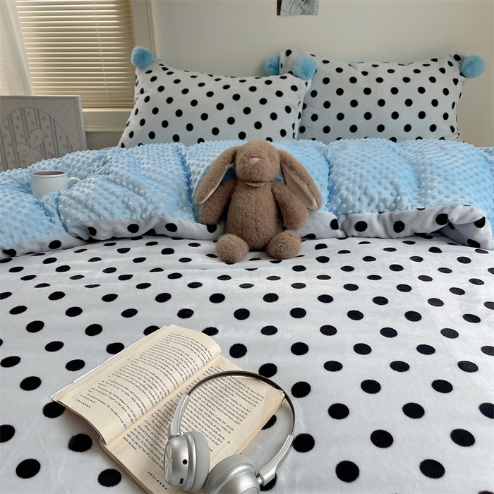 91家纺网 家纺一手货源 找家纺 小叮当家纺仓储工厂店 买家秀 爆款花型2025新款高克重豆豆绒牛奶绒四件套泡芙感床盖套件直播热款 蓝色团团