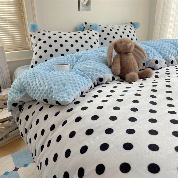 91家纺网 家纺一手货源 找家纺 小叮当家纺仓储工厂店 买家秀 爆款花型2025新款高克重豆豆绒牛奶绒四件套泡芙感床盖套件直播热款 蓝色团团