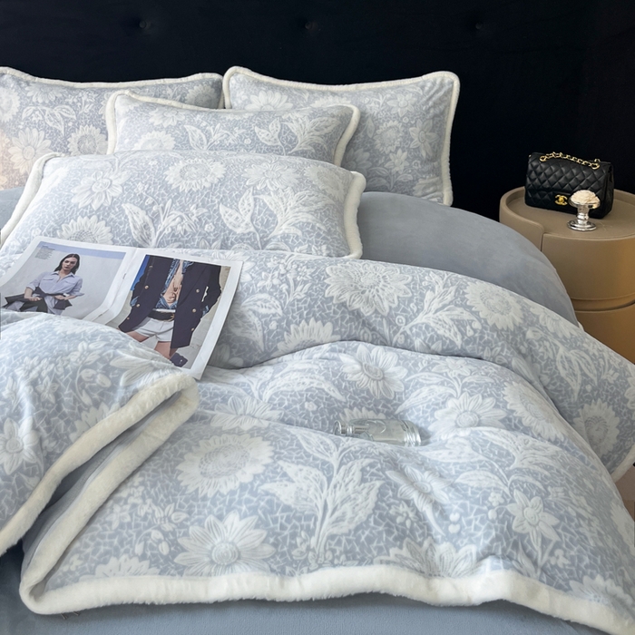 91家纺网 家纺一手货源 找家纺 （总）极简 2025新款立体雕花牛奶绒四件套系列