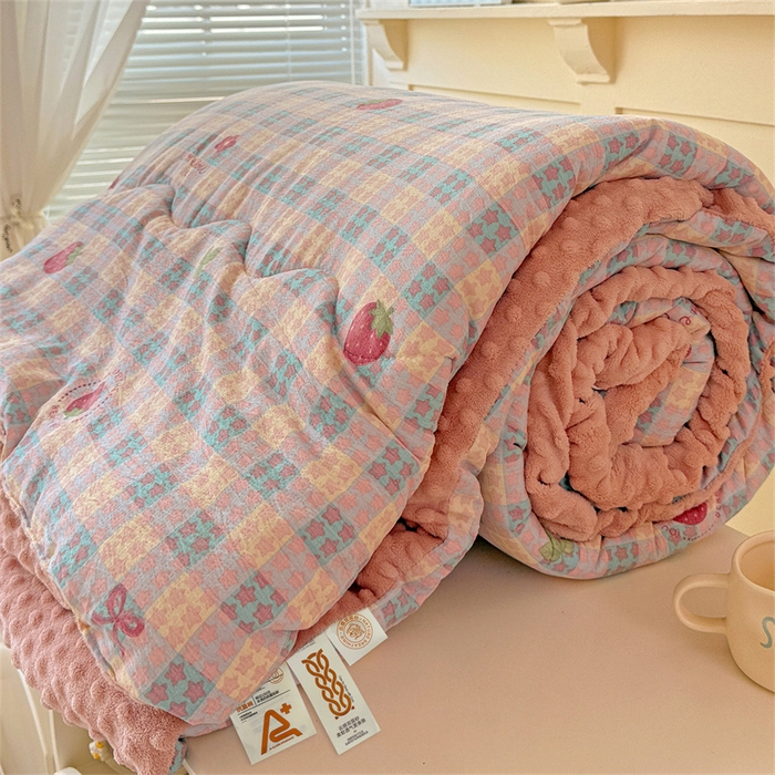 小叮当家纺仓储工厂店 买家秀 爆款花型2025新款床盖豆豆被套春秋被套冬被云感超软木棉被子被芯 豆豆被-彩格草莓