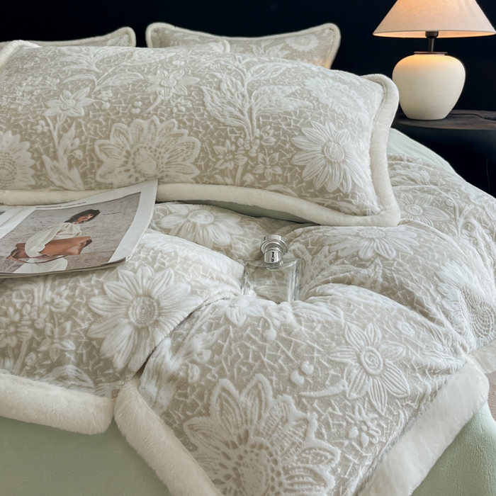 91家纺网 家纺一手货源 找家纺 （总）极简 2025新款立体雕花牛奶绒四件套系列