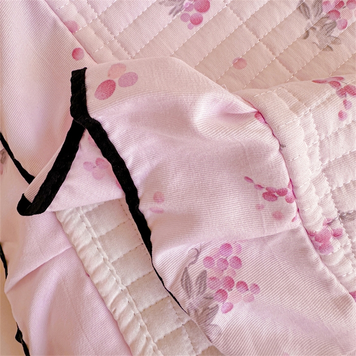 91家纺网 家纺一手货源 找家纺 小叮当家纺仓储工厂店 买家秀 爆款花型2025新款床盖豆豆被套春秋被套冬被云感超软木棉被子被芯 豆豆被-幻紫花语