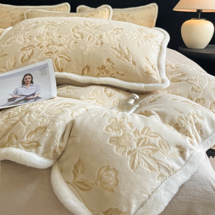 91家纺网 家纺一手货源 找家纺 （总）极简 2025新款立体雕花牛奶绒四件套系列