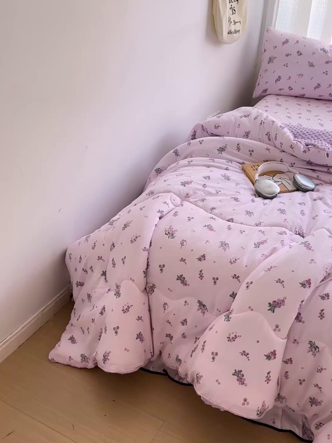 91家纺网 家纺一手货源 找家纺 小叮当家纺仓储工厂店 买家秀 爆款花型2025新款床盖豆豆被套春秋被套冬被云感超软木棉被子被芯 豆豆被-幻紫花语