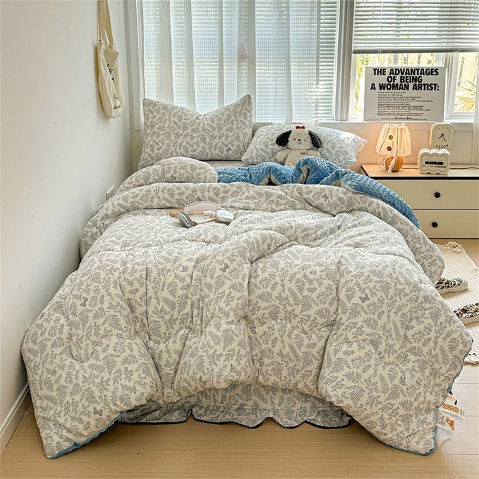 91家纺网 家纺一手货源 找家纺 小叮当家纺仓储工厂店 买家秀 爆款花型2025新款床盖豆豆被套春秋被套冬被云感超软木棉被子被芯 豆豆被-蓝纹夜韵