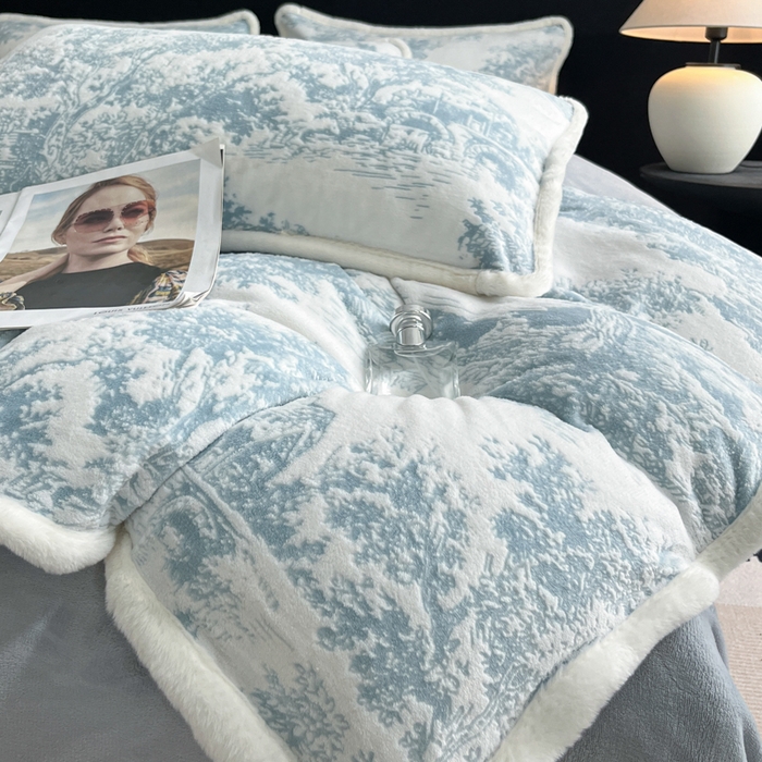 91家纺网 家纺一手货源 找家纺 （总）极简 2025新款立体雕花牛奶绒四件套系列