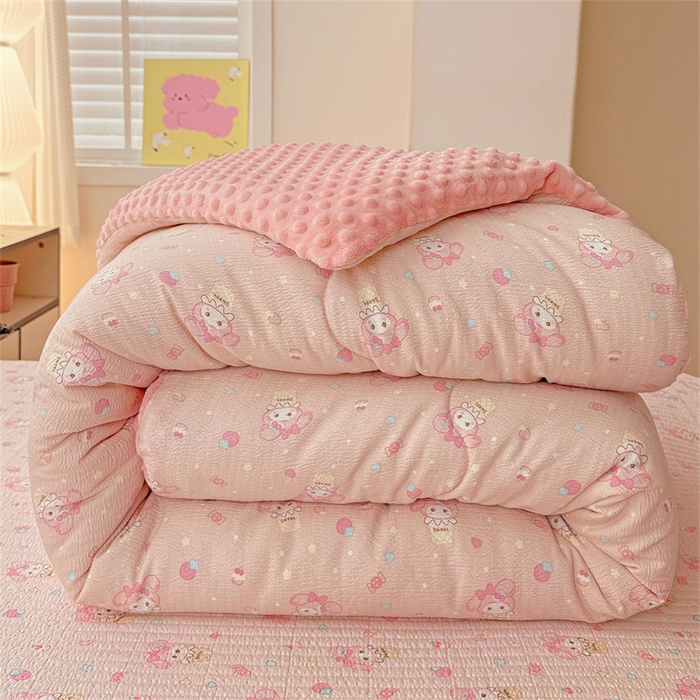 91家纺网 家纺一手货源 找家纺 小叮当家纺仓储工厂店 买家秀 爆款花型2025新款床盖豆豆被套春秋被套冬被云感超软木棉被子被芯 豆豆被-萌 美 蒂