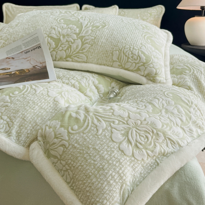 91家纺网 家纺一手货源 找家纺 （总）极简 2025新款立体雕花牛奶绒四件套系列