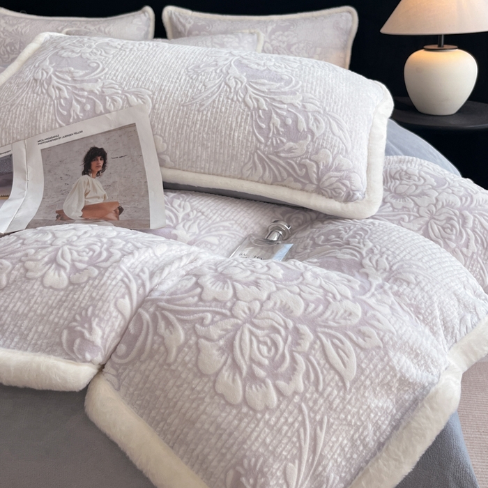 91家纺网 家纺一手货源 找家纺 （总）极简 2025新款立体雕花牛奶绒四件套系列