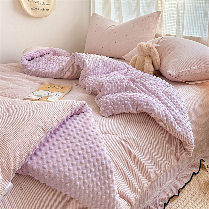 91家纺网 家纺一手货源 找家纺 小叮当家纺仓储工厂店 买家秀 爆款花型2025新款床盖豆豆被套春秋被套冬被云感超软木棉被子被芯 豆豆被-紫绒梦心