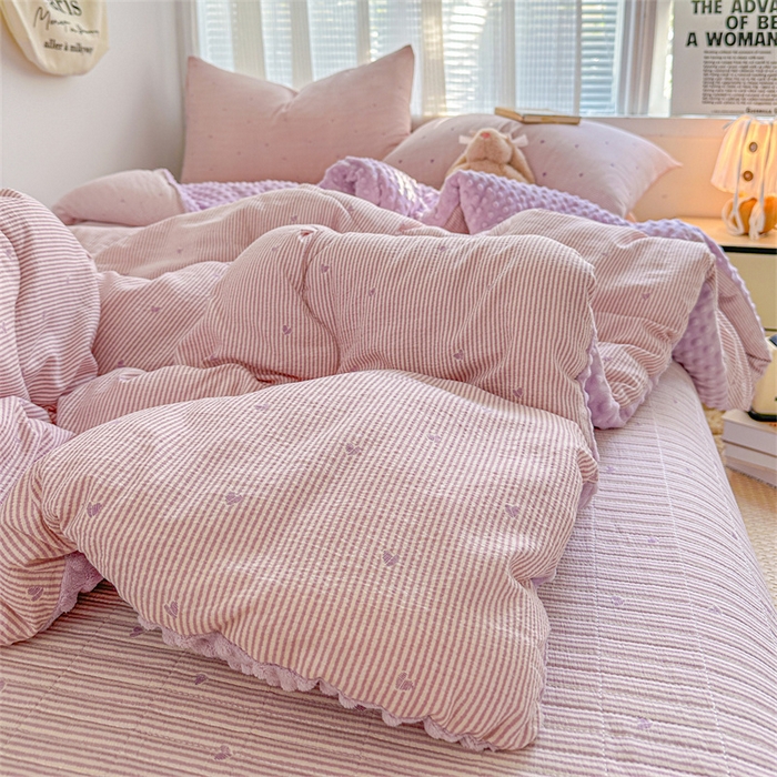 91家纺网 家纺一手货源 找家纺 小叮当家纺仓储工厂店 买家秀 爆款花型2025新款床盖豆豆被套春秋被套冬被云感超软木棉被子被芯 豆豆被-紫绒梦心